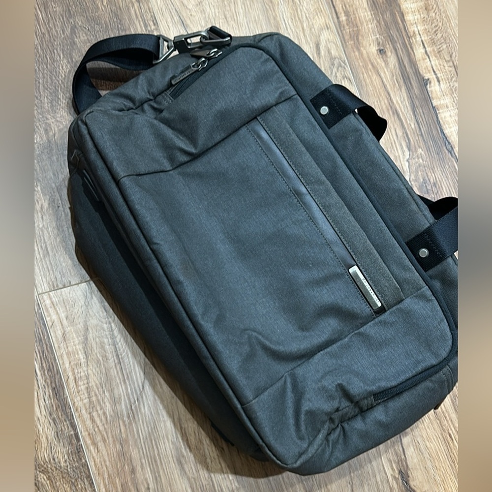 Briggs & Riley Navy Briefcase - Picture 3 of 7